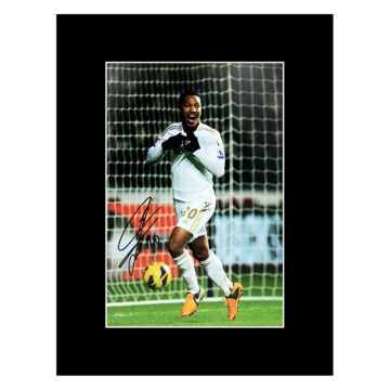 Signed Jonathan de Guzman Photo Display - Swansea Autograph