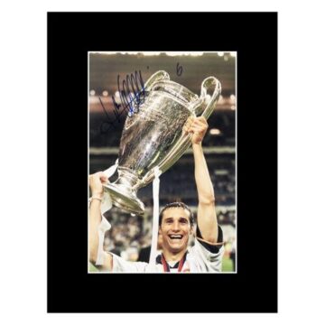 https://www.firmastella.com/signed-ivan-helguera-photo-display-16x12-champions-league-winner-2001/