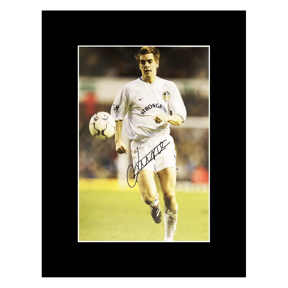 Signed Jonathan Woodgate Photo Display - 16x12 Leeds United Icon