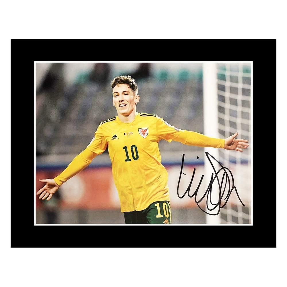 Signed Harry Wilson Photo Display - 12x10 World Cup 2022 Wales