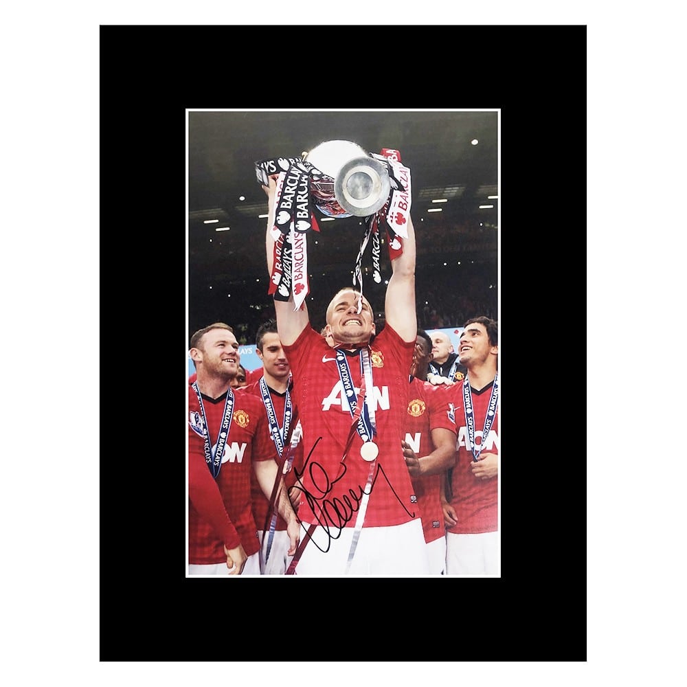 Signed Tom Cleverley Photo Display - 16x12 Premier League Winner 2013