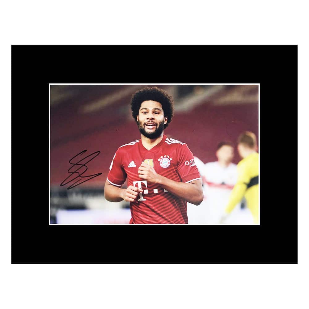 Signed Serge Gnabry Photo Display - 16x12 Bayern Munich Icon Autograph