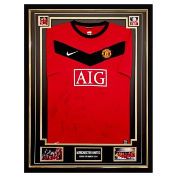 Signed Manchester United Shirt Framed - League Cup Winners 2010