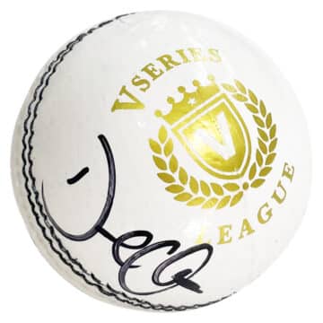 Signed Daniel Vettori Cricket Ball - New Zealand Icon Autograph