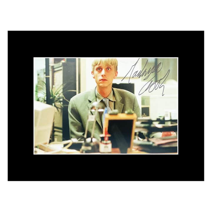 Signed Mackenzie Crook Photo Display - 16x12 The Office Icon Autograph