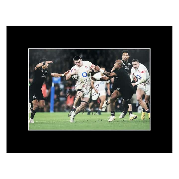 Signed Tom Curry Photo Display 16x12 - England Rugby Icon