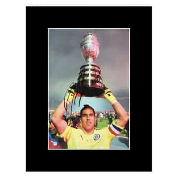 Signed Claudio Bravo Photo Display 16×12 – Costa Rica Icon