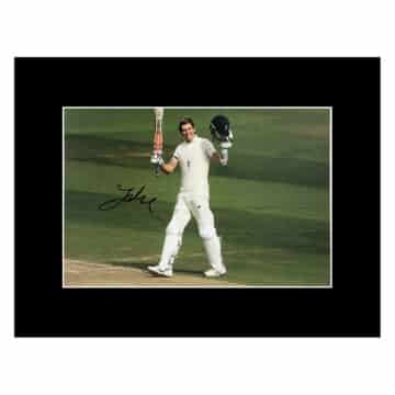 Signed Zak Crawley Photo Display – 16×12 England Icon