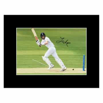 Signed Zak Crawley Photo Display – 16×12 England Icon