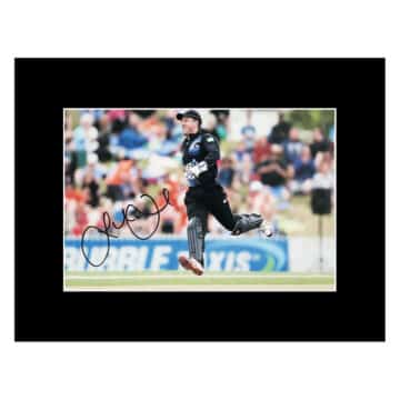 Signed Luke Ronchi Photo Display – 16×12 New Zealand Icon