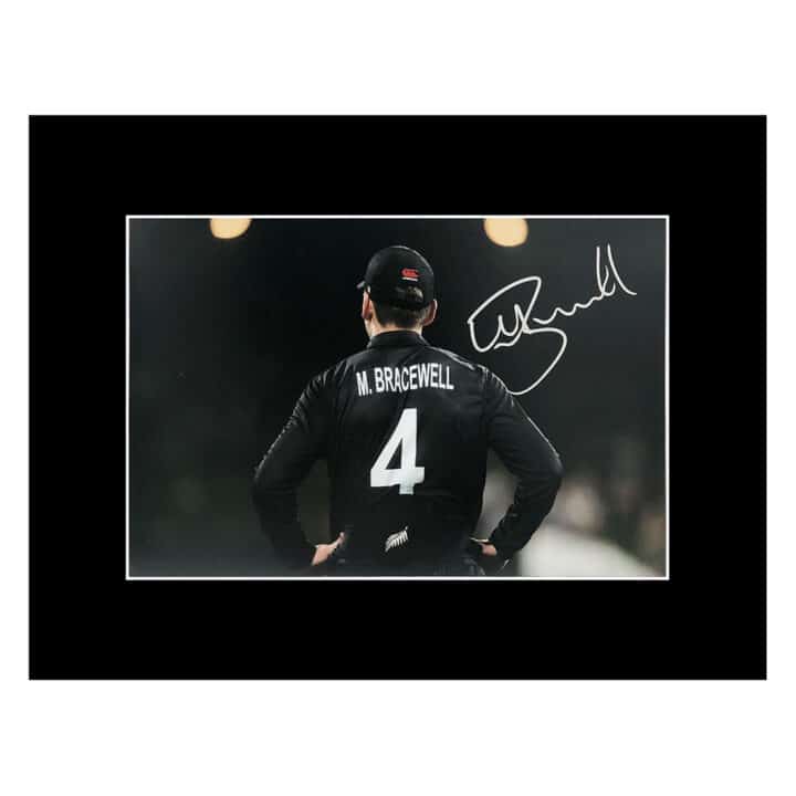 Signed Michael Bracewell Photo Display – 16×12 New Zealand Icon