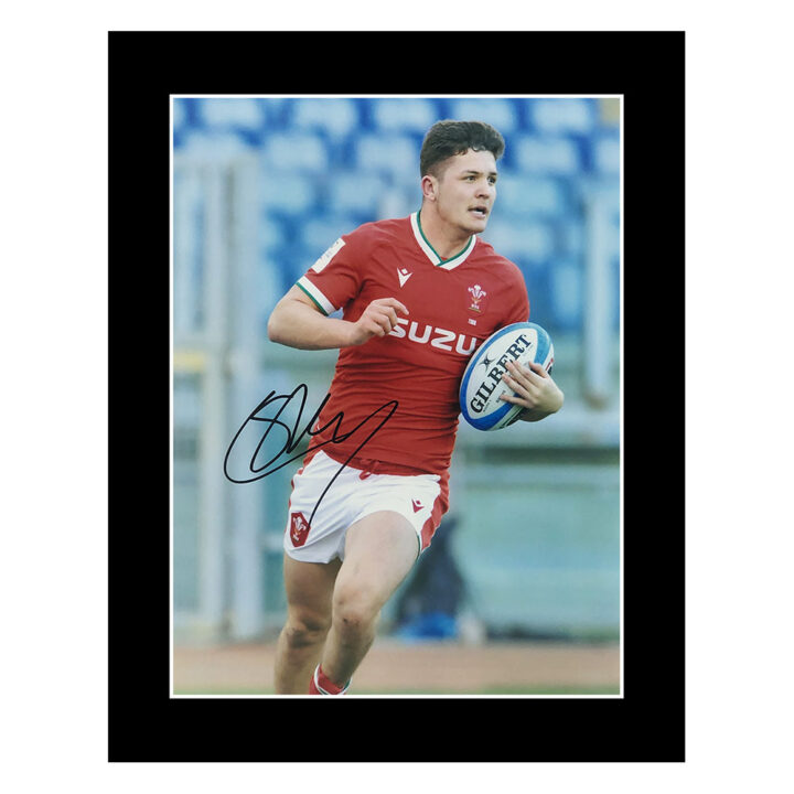 Signed Callum Sheedy Photo Display 12x10 - Wales Rugby Icon