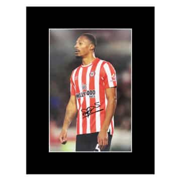 Signed Ethan Pinnock Photo Display 16x12 - Brentford Icon