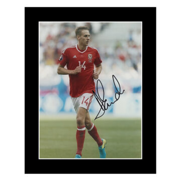 Signed Dave Edwards Photo Display - 12x10 Wales Icon