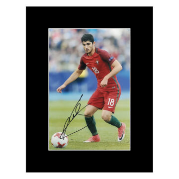 Signed Goncalo Guedes Photo Display - 16x12 Portugal Icon