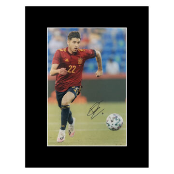 Signed Oscar Gil Photo Display - 16x12 Spain Icon