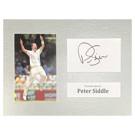 Signed Peter Siddle Photo Display - 12x8 Australia Cricket Icon