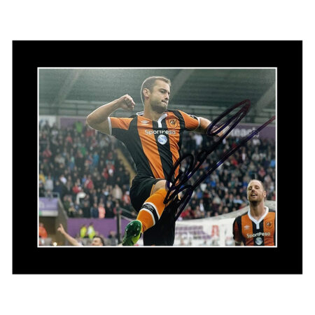 Signed Shaun Maloney Photo Display - 10x8 Hull City Icon