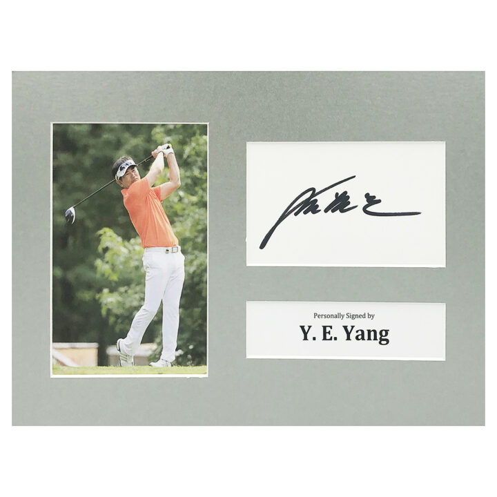 Signed Y. E. Yang Photo Display - 12x8 Golf Icon