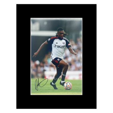 Autograph Alex Iwobi Photo Display 16x12 - Fulham Icon