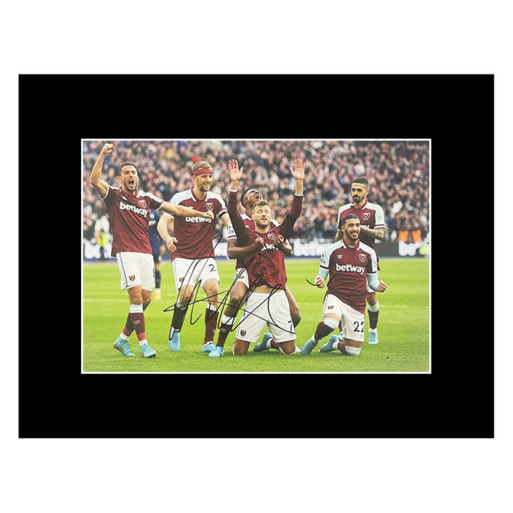 Autograph Andriy Yarmolenko Photo Display 16x12 - West Ham United Icon