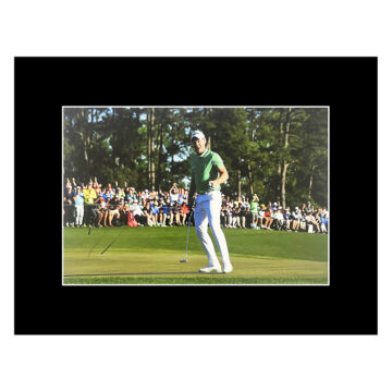 Autograph Danny Willet Photo Display 16x12 - Golf Icon