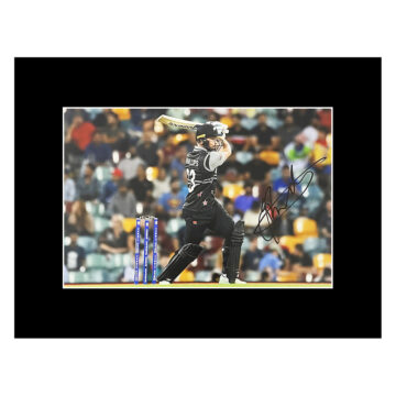 Autograph Glenn Phillips Photo Display 16x12 - New Zealand Cricket Icon