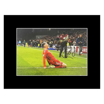 Autograph Harry Wilson Photo Display 16x12 - Wales Goal Celebration