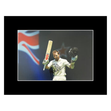 Autograph Kane Williamson Photo Display 16x12 - New Zealand Icon