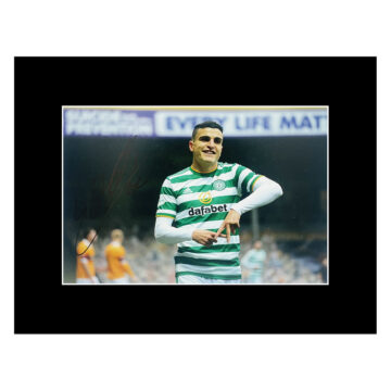 Autograph Mohamed Elyounoussi Photo Display 16x12 - Celtic Icon