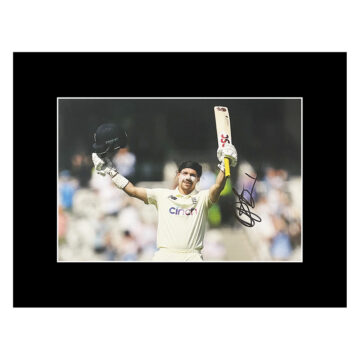 Autograph Rory Burns Photo Display 16x12 - England Icon