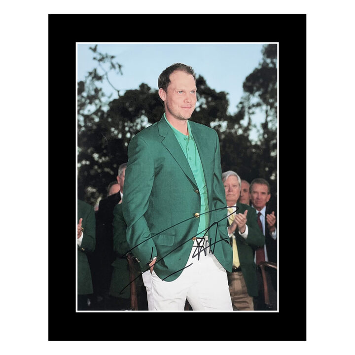 Signed Danny Willet Photo Display - 10x8 Masters Champion 2016