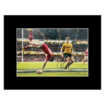 Signed Shane Williams Photo Display - 16x12 Wales TRY v Australia