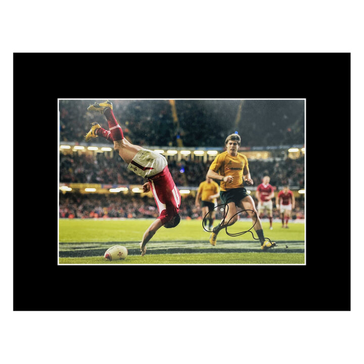 Signed Shane Williams Photo Display - 16x12 Wales TRY v Wallabies