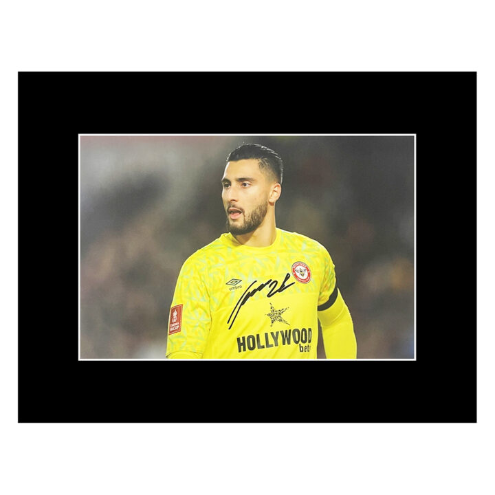 Autograph Thomas Strakosha Photo Display 16x12 - Brentford Icon