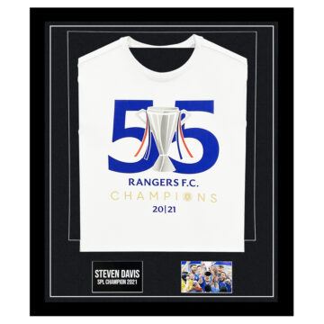 Signed Steven Davis Framed Display Shirt - Scottish Premiership Champion 2021