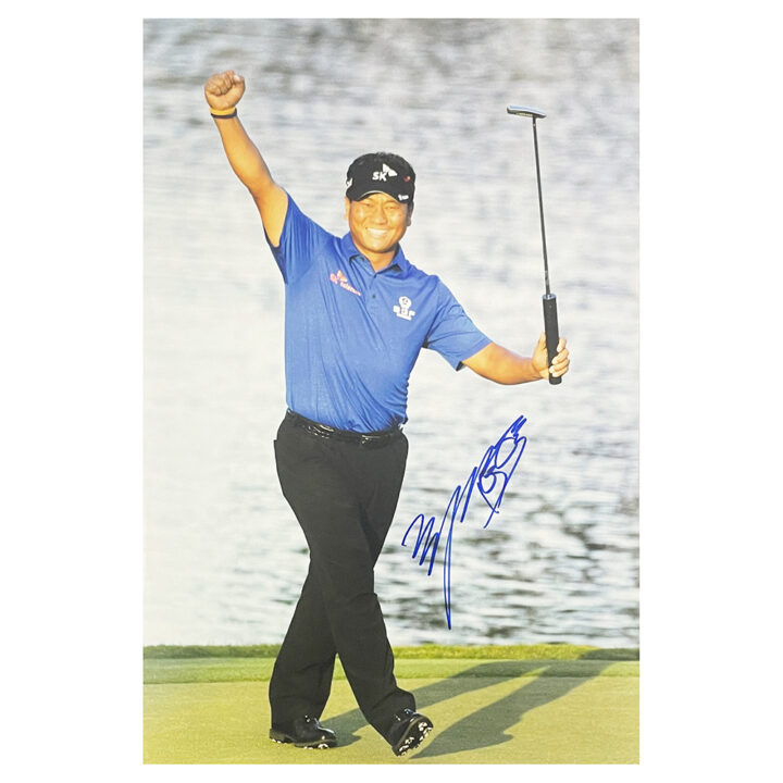 K.J. Choi Signed Poster Photo - 18x12 Golf Autograph