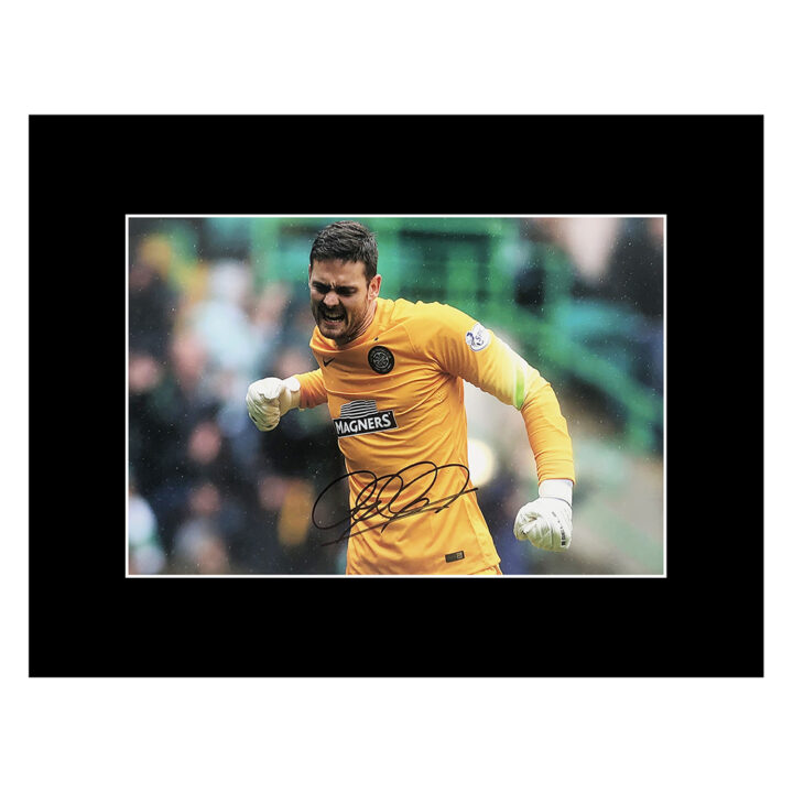 Signed Craig Gordon Photo Display - 16x12 Celtic FC Icon