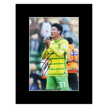 Signed Hwang Ui-jo Photo Display 16x12 - Norwich City Icon