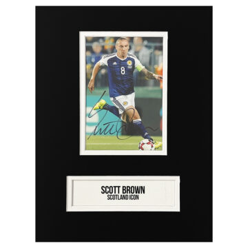 Signed Scott Brown Photo Display - 12x8 Scotland Icon